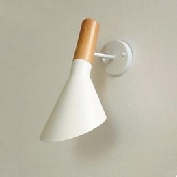 Moderne eenvoudige woonkamer bed smeedijzer imitatie hout wandlamp