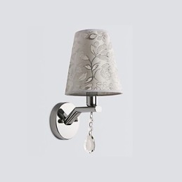 Moderne, eigentijdse, gegalvaniseerde landelijke wandlamp met sfeerverlichting