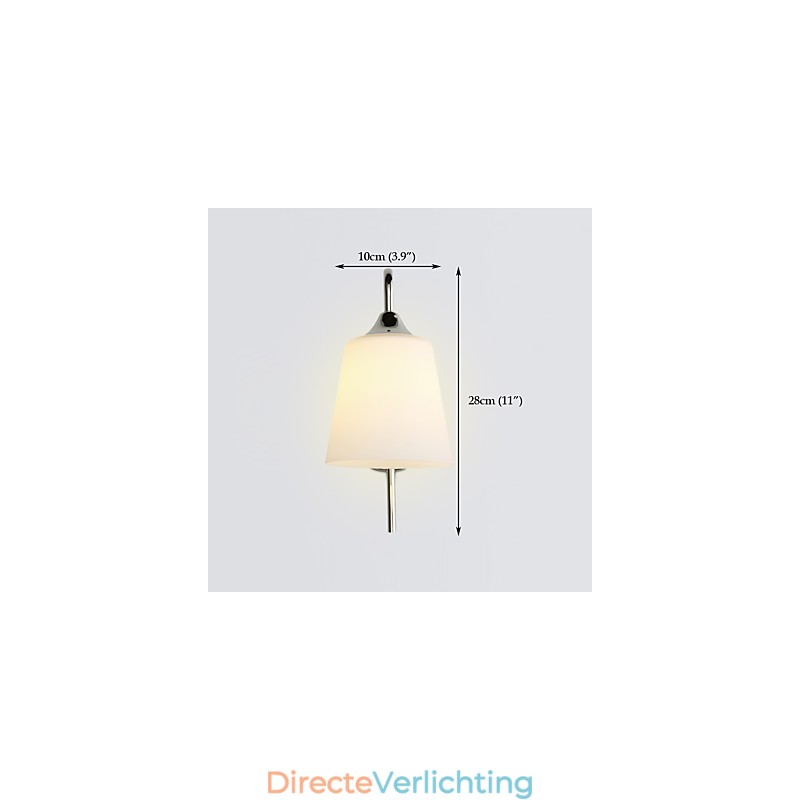 Moderne, eigentijdse, gegalvaniseerde landelijke wandlamp met sfeerverlichting