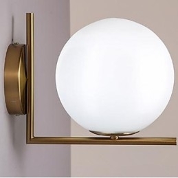 Hedendaagse en gecontracteerde glazen wandlamp, smeedijzer, individualiteit
