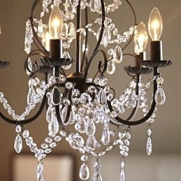 Decoratieve kroonluchter voor woninginrichting