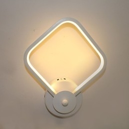 Eenvoudige moderne slaapkamer bedlamp wandlamp creatieve persoonlijkheid trappen aluminium lamp