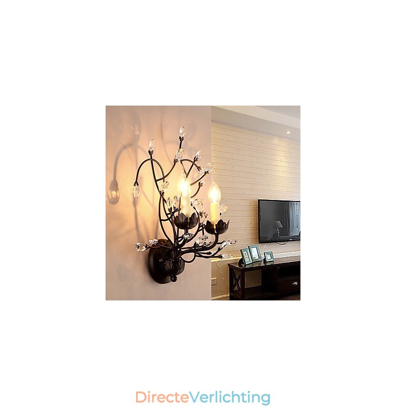 Moderne, eigentijdse, traditionele, klassieke, rustieke, landelijke schildering met kristallen verlichting