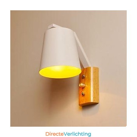 Creatieve persoonlijkheid Warme houten ijzeren bedlampschakelaar met Scandinavische gangstudie Creatieve persoonlijkheid Warme houten ijzeren bedlampschakelaar met Scandinavische gangstudie