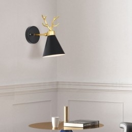 Moderne wandlamp met gewei