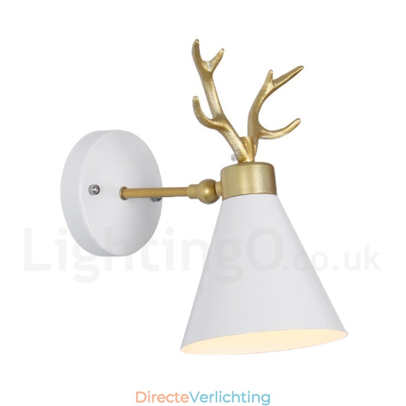 Moderne wandlamp met gewei