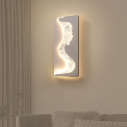 Binnen schattige meisjes kijkend naar links rechts wandlamp