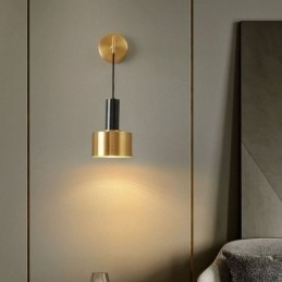 Moderne wandlamp zwart goud contrasterende kleur wandlamp