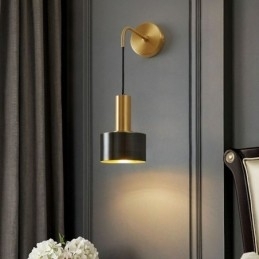Moderne wandlamp zwart goud contrasterende kleur wandlamp