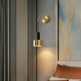 Moderne wandlamp zwart goud contrasterende kleur wandlamp
