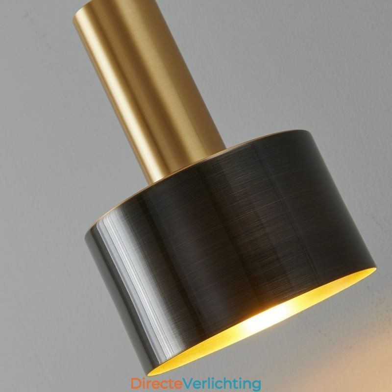 Moderne wandlamp zwart goud contrasterende kleur wandlamp