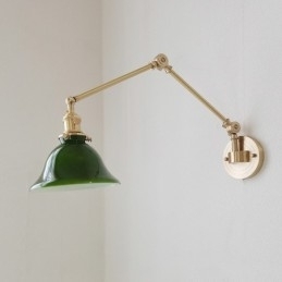 Moderne wandlamp met glazen kap