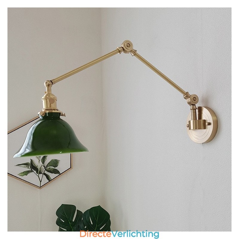 Moderne wandlamp met glazen kap