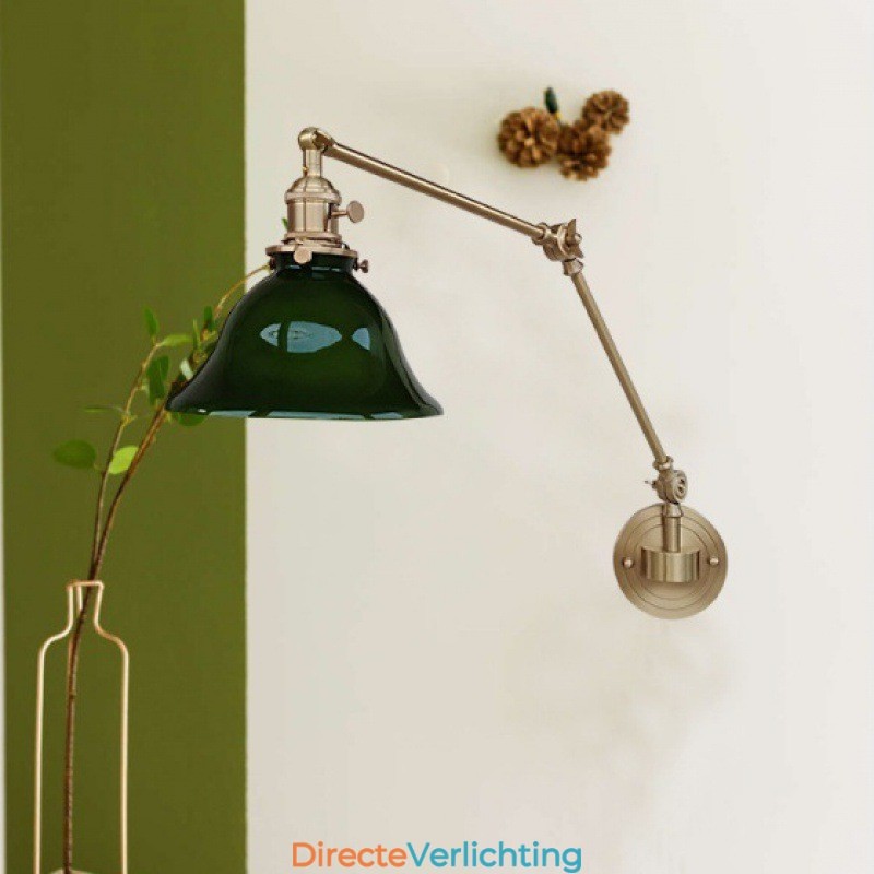 Moderne wandlamp met glazen kap