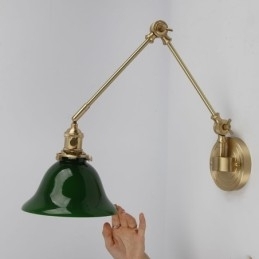 Moderne wandlamp met glazen kap