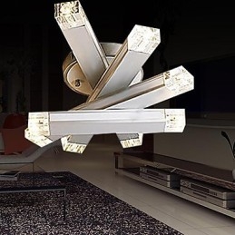 Moderne, eigentijdse metalen inbouwkast