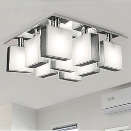 Moderne, eigentijdse, verchroomde metalen inbouwkast