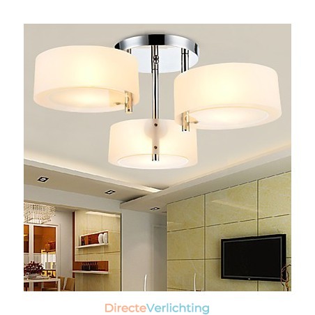 Moderne, eigentijdse plafondlamp met 3 lampen van metaal Moderne, eigentijdse plafondlamp met 3 lampen van metaal