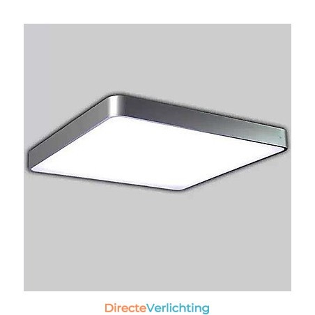 Moderne, eigentijdse metalen inbouwkast Moderne, eigentijdse metalen inbouwkast