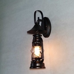 Vintage zwarte metalen lantaarn wandlamp met één licht
