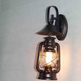 Vintage zwarte metalen lantaarn wandlamp met één licht