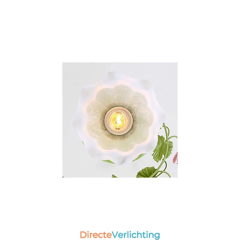Valentijnsdag De rozentuin Bloemen en planten absorberen koepellicht