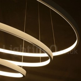 Dimbare hanglamp met afstandsbediening, modern design, drie ringen