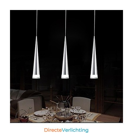 Moderne, eigentijdse hanglamp van chroommetaal Moderne, eigentijdse hanglamp van chroommetaal