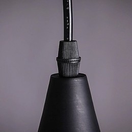 Gestroomlijnde hanglamp in zwart