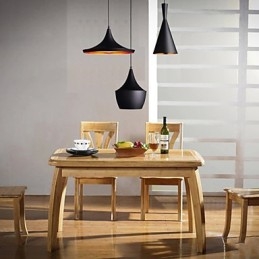 Gestroomlijnde hanglamp in zwart