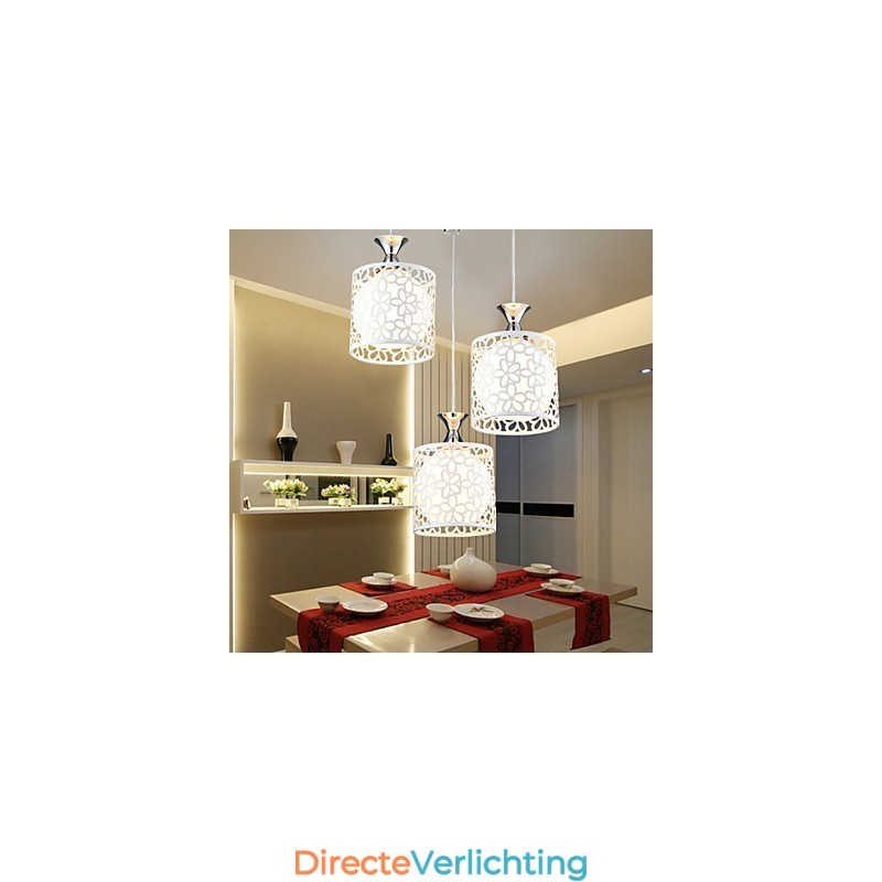 Hedendaagse en gecontracteerde drie creatieve kristallen hanglamp van smeedijzer