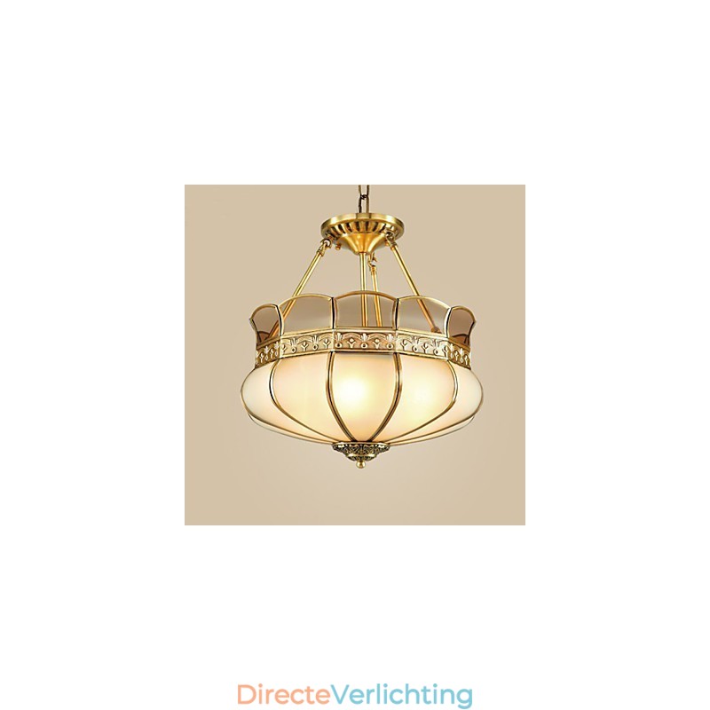De klassieke koperen semi-plafondlamp Koperen veranda
