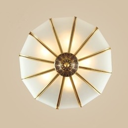 De klassieke koperen semi-plafondlamp Koperen veranda