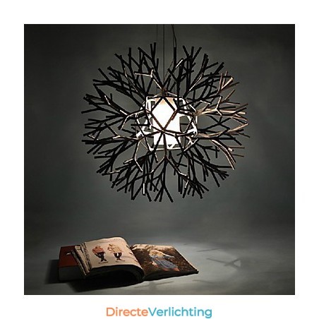 Moderne, eigentijdse metalen hanglamp Moderne, eigentijdse metalen hanglamp