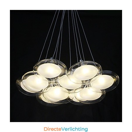 Moderne, eigentijdse hanglamp van chroommetaal Moderne, eigentijdse hanglamp van chroommetaal