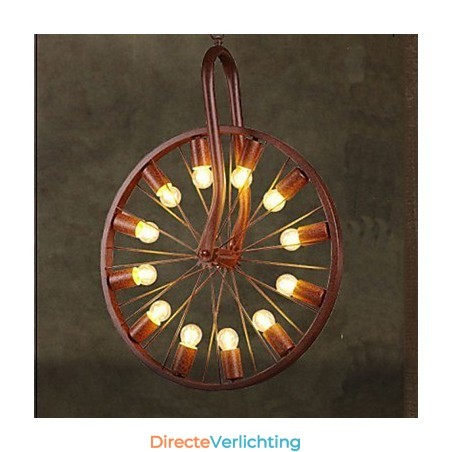 Retro wiel hanglamp om de oude industriële hanglamp te maken Retro wiel hanglamp om de oude industriële hanglamp te maken
